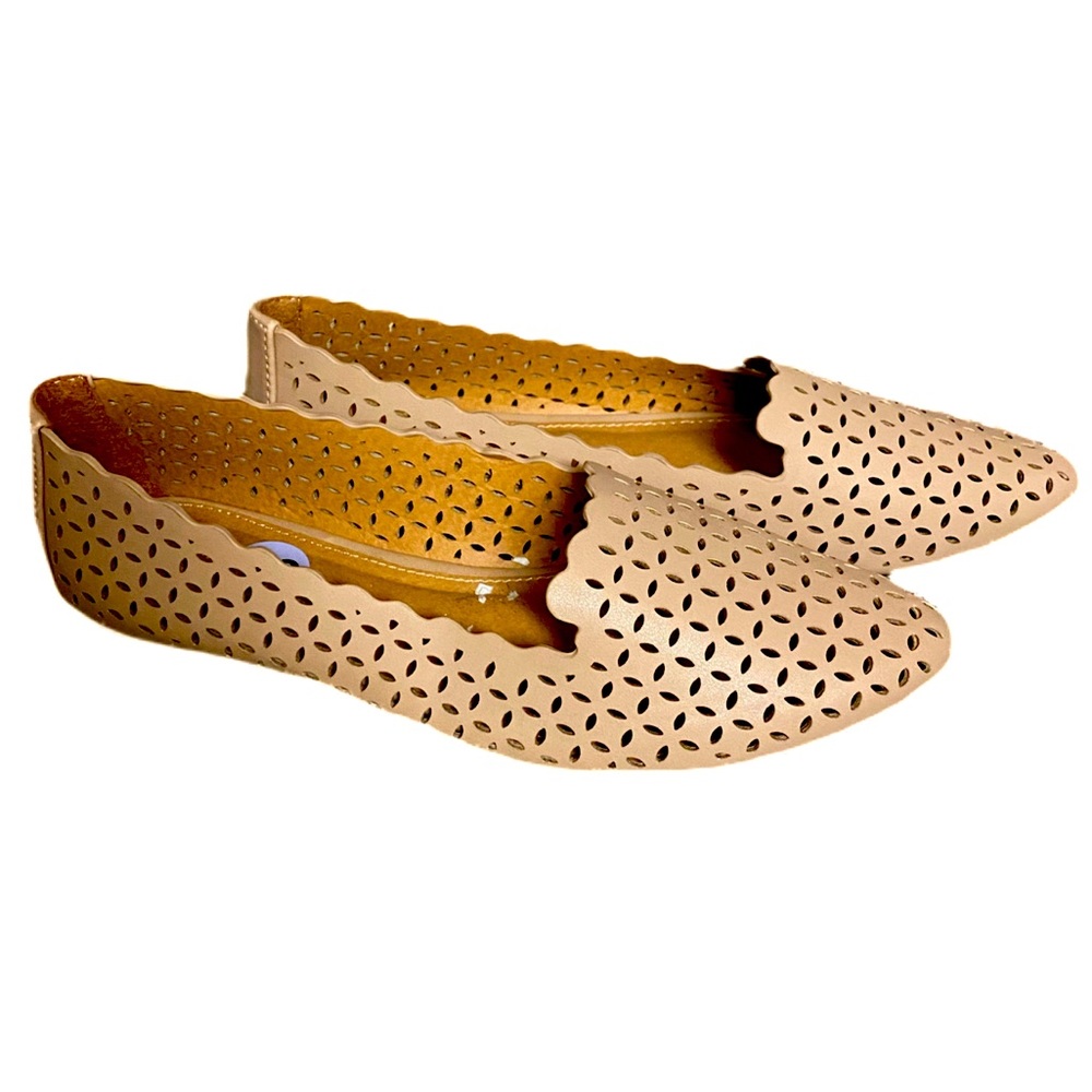 Tan flats